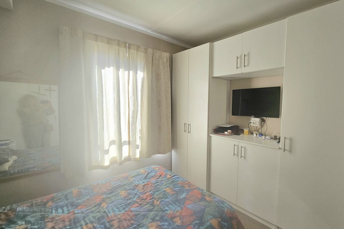 1 bedroom apartment for sale - Photo 3
