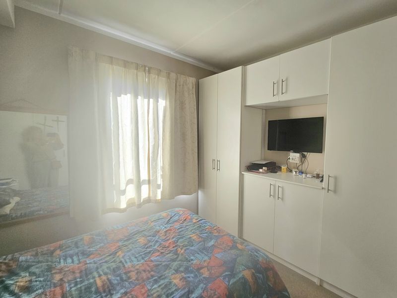1 bedroom apartment for sale - Photo 3