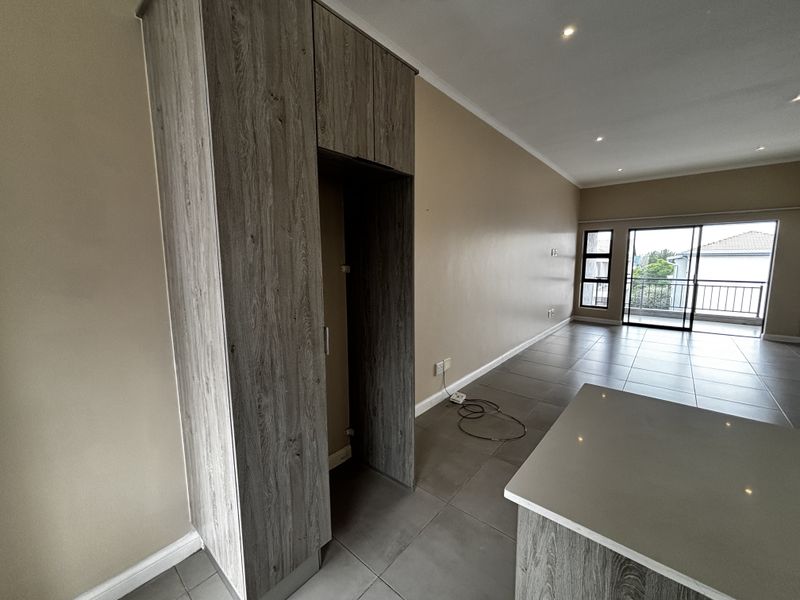 Incredible 2 bed 2 bath - Photo 7