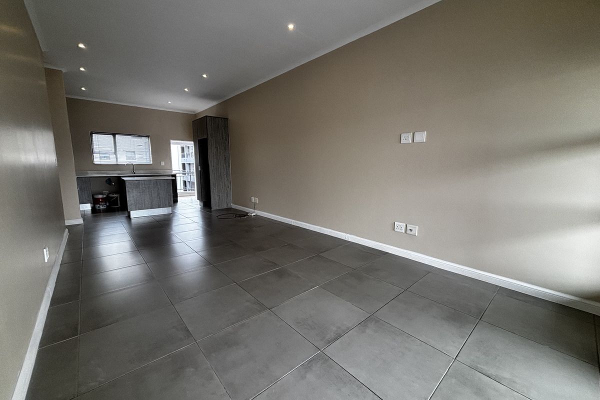 Incredible 2 bed 2 bath - Photo 2