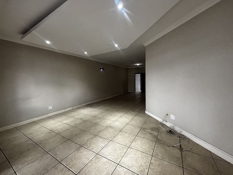 2 bed 2 bath wow - Photo 7