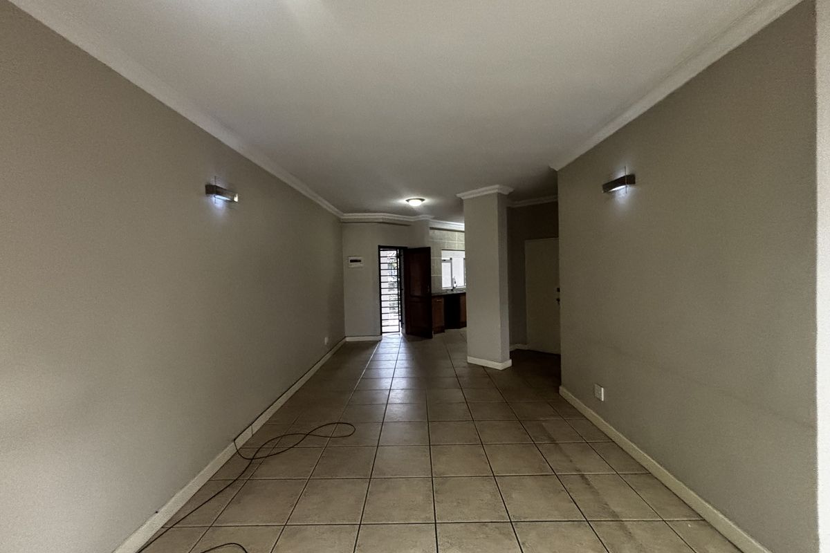 2 bed 2 bath wow - Photo 3