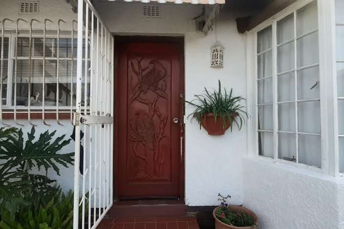Your Private Oasis with Lapa & Landscaped Garden! - Photo 4