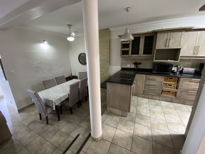 Furnished Beachfront Townhouse with Spectacular Ocean Views - Photo 4