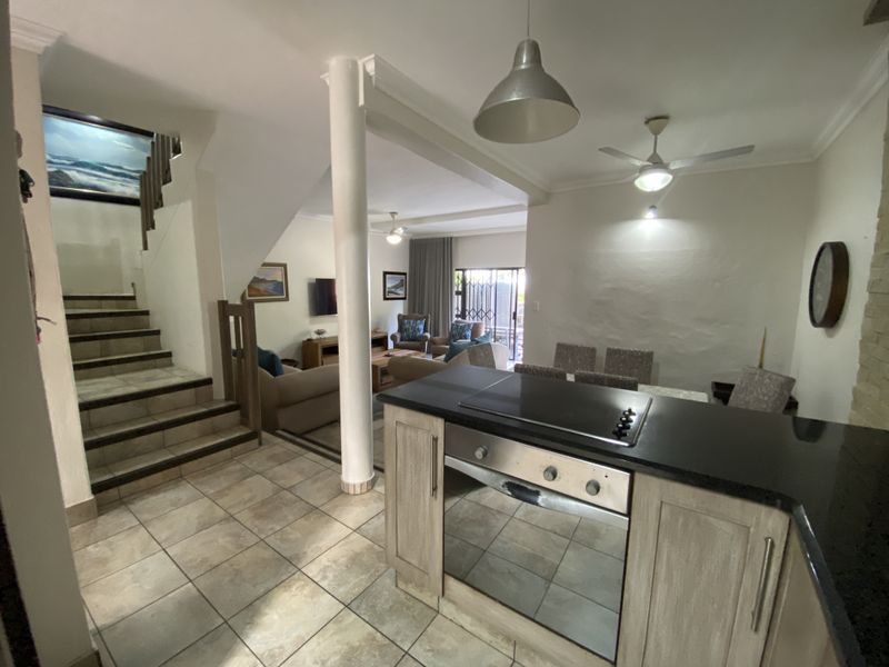 Furnished Beachfront Townhouse with Spectacular Ocean Views - Photo 8