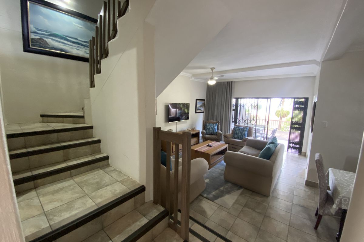 Furnished Beachfront Townhouse with Spectacular Ocean Views - Photo 3