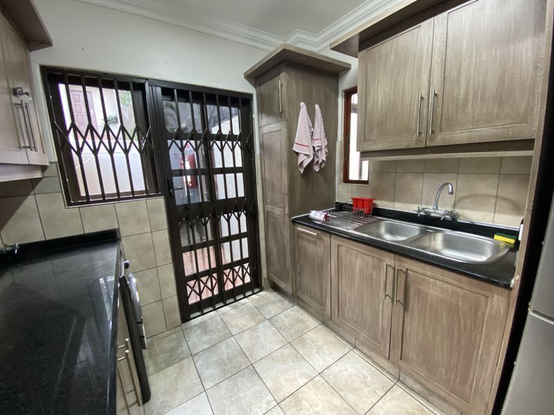 Furnished Beachfront Townhouse with Spectacular Ocean Views - Photo 6