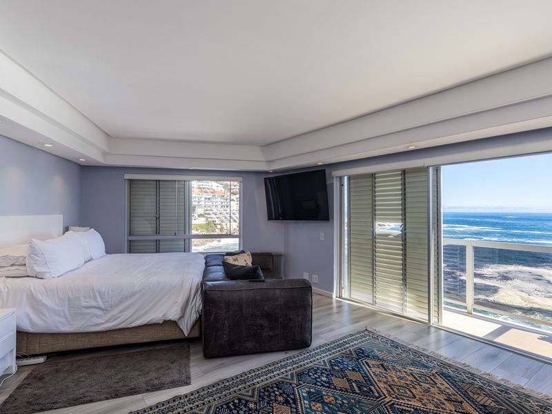 Exclusive Waterfront Apartment in Bantry Bay - Photo 10
