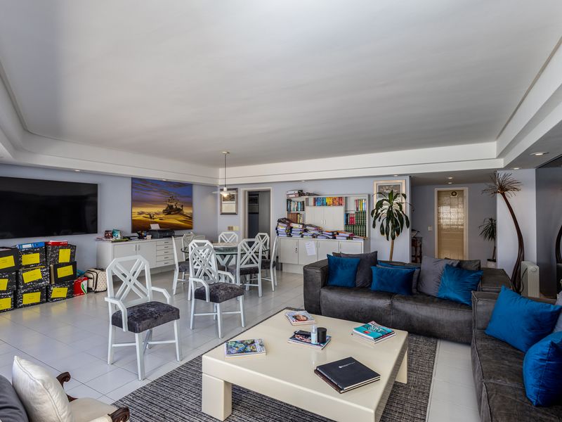 Exclusive Waterfront Apartment in Bantry Bay - Photo 5