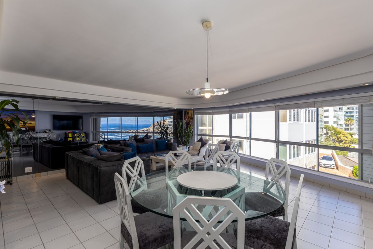 Exclusive Waterfront Apartment in Bantry Bay - Photo 4