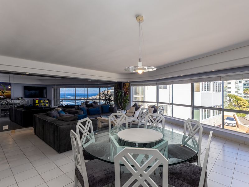 Exclusive Waterfront Apartment in Bantry Bay - Photo 4