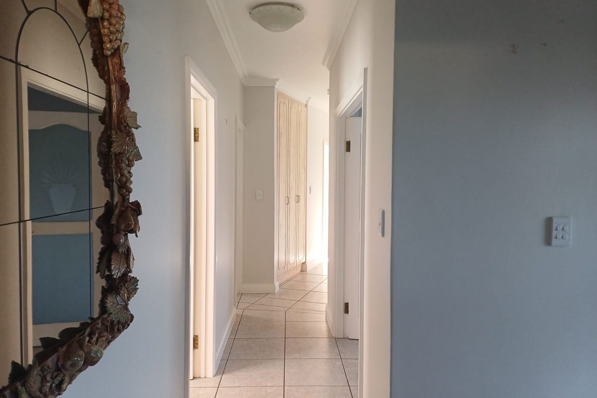 6 Bedroom Multi Level home to Rent in Reebok - Photo 5