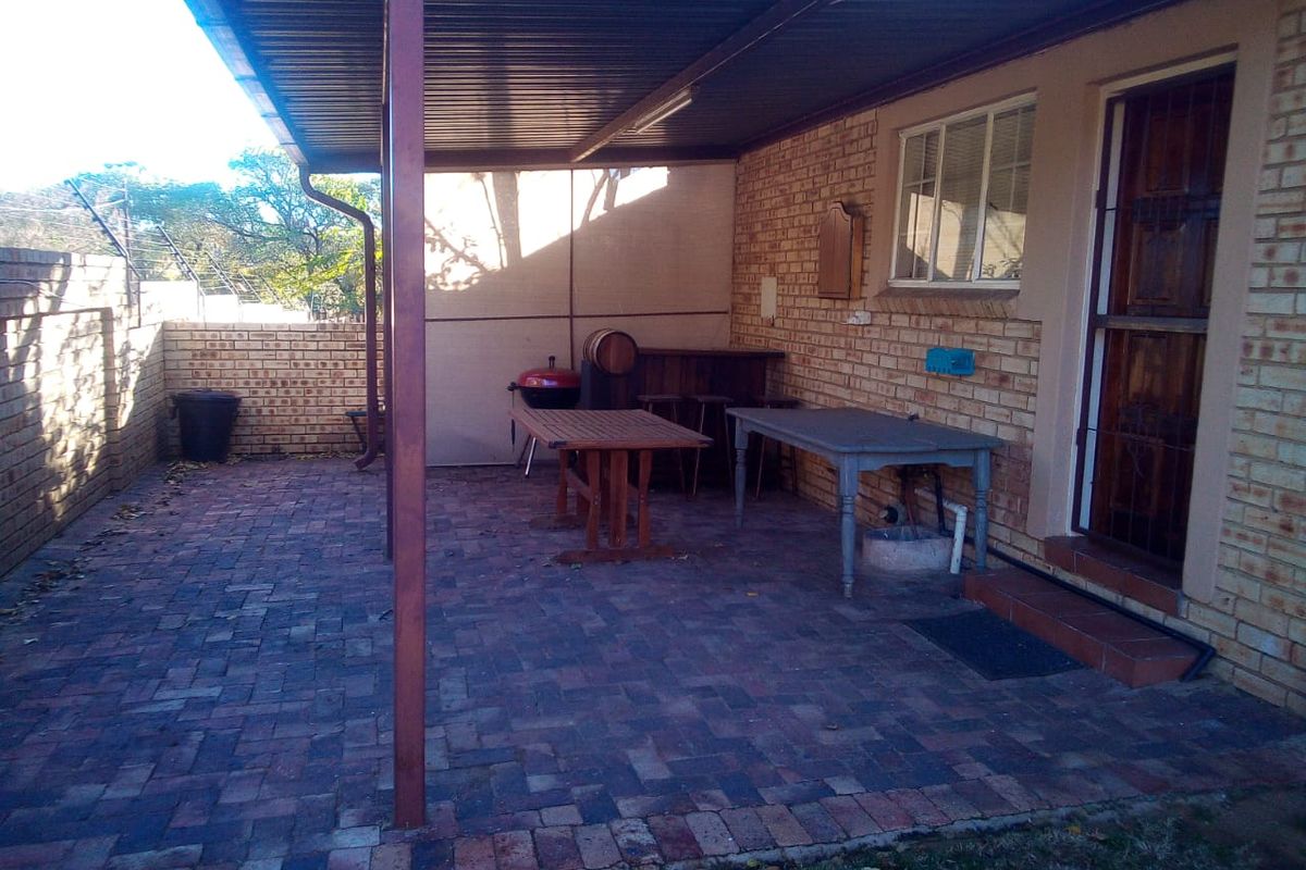 Popular 2 Bedroom Townhouse for sale in Sasolburg - Photo 4