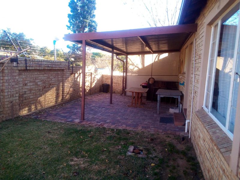 Popular 2 Bedroom Townhouse for sale in Sasolburg - Photo 8