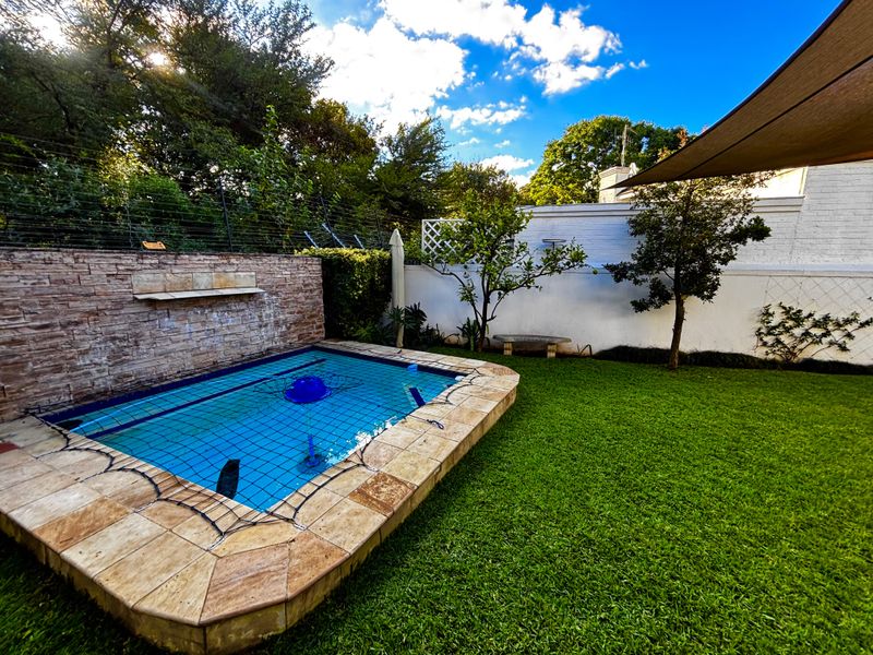 Incredible Gated Estate Family home plus COTTAGE - Photo 2