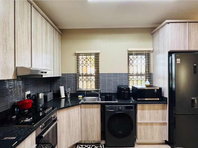 Lovely 2 Bedroom Apartment for sale in Umhlanga Ridge - Photo 7