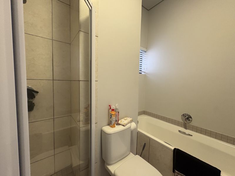 COSY 2-BEDROOM APARTMENT - Photo 4