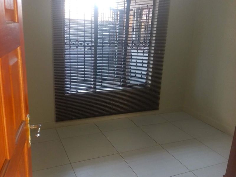 2 BEDROOM HOUSE TO LET IN GEMVALLEY FOR R5 500 - Photo 4