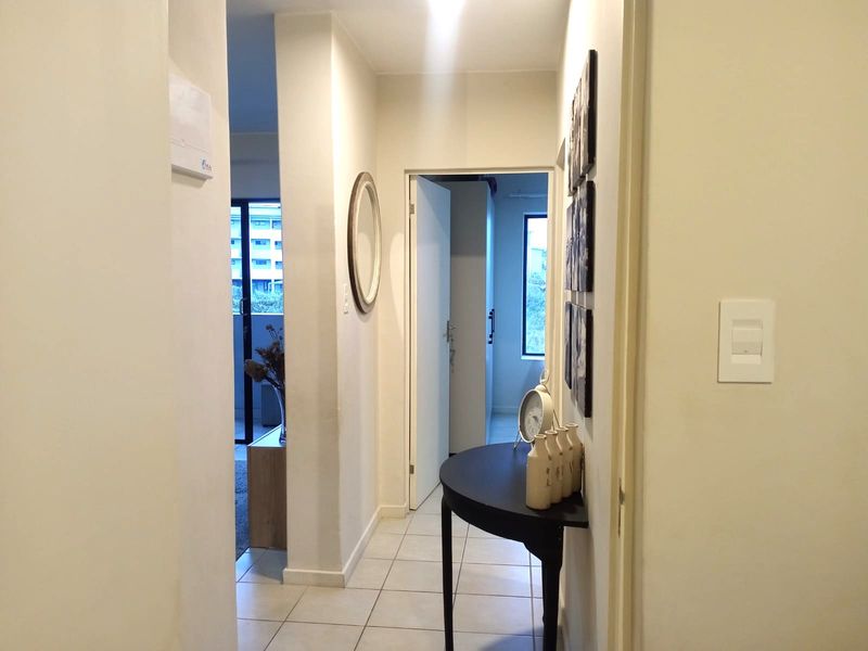 Modern 2-Bedroom Apartment - Photo 10