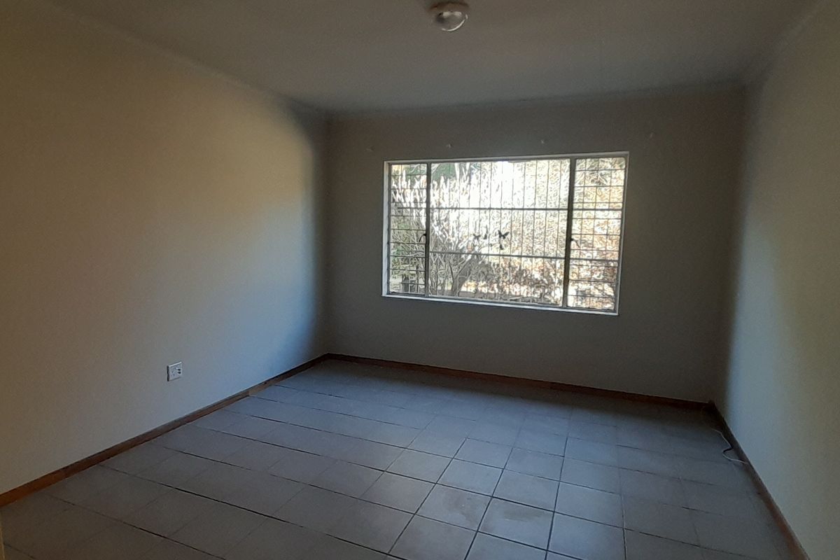 Smart buy with great potential - Photo 5