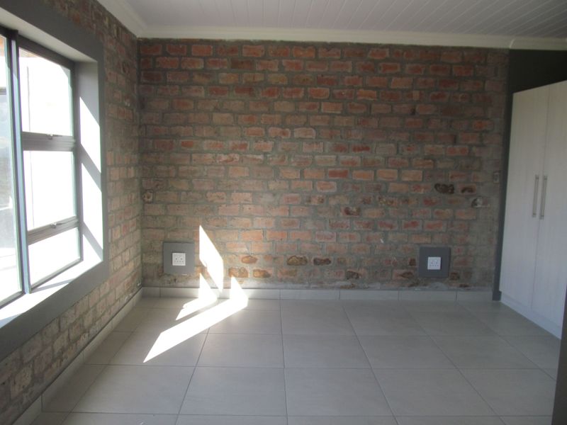 Move-In Ready Masterpiece with Breathtaking Langeberg Views In Albertinia - Photo 9