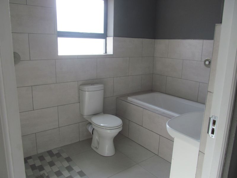 Move-In Ready Masterpiece with Breathtaking Langeberg Views In Albertinia - Photo 10