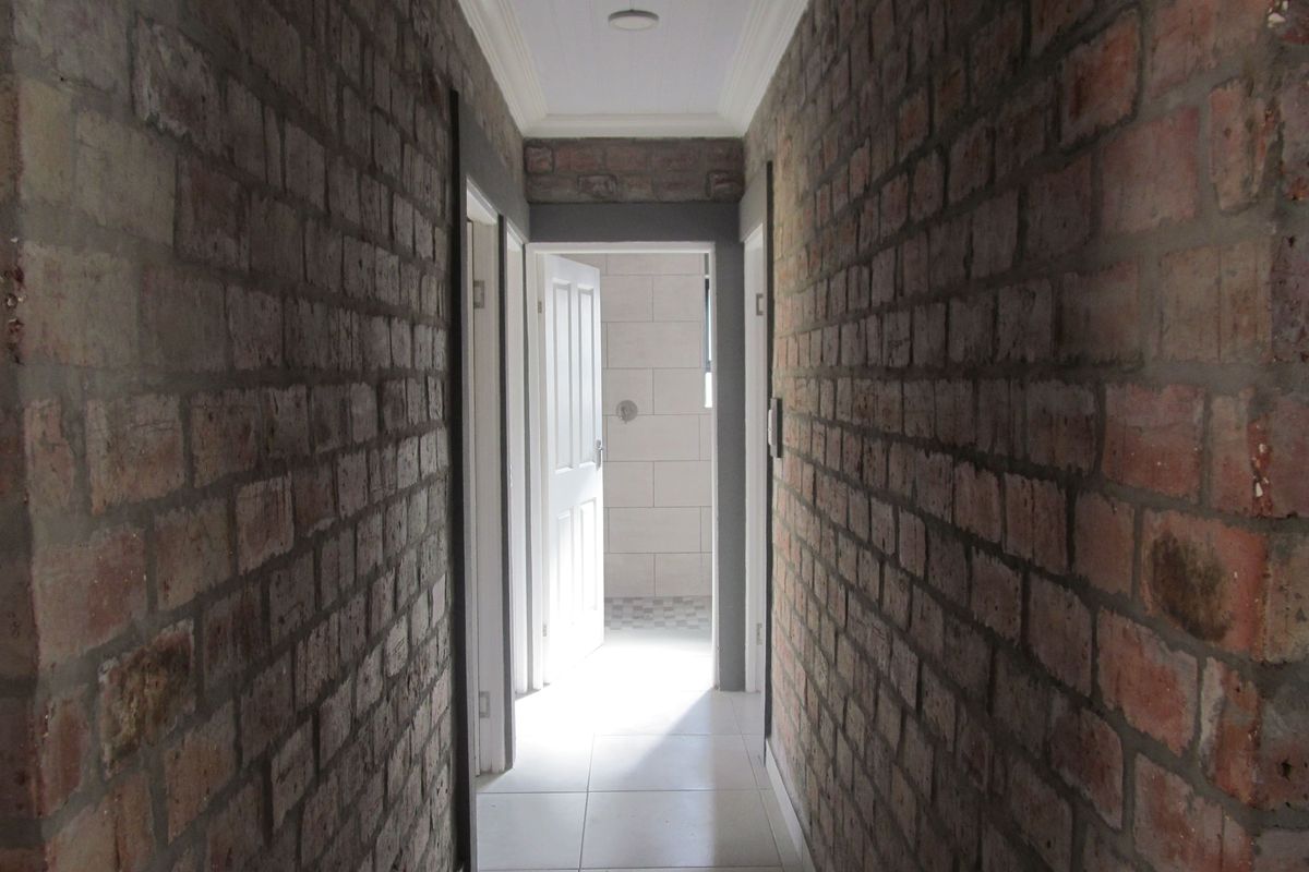 Move-In Ready Masterpiece with Breathtaking Langeberg Views In Albertinia - Photo 4