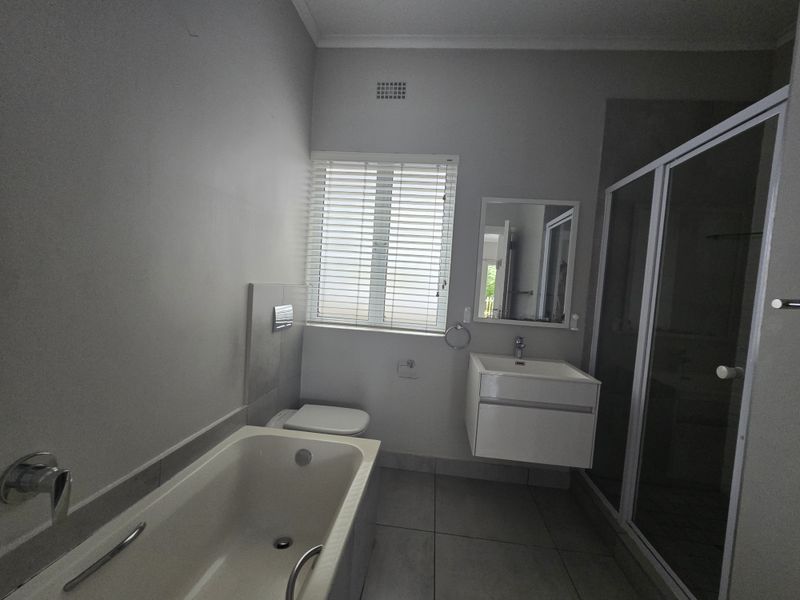 Apartment for RENT in the sought after estate Manor Estate - Photo 10