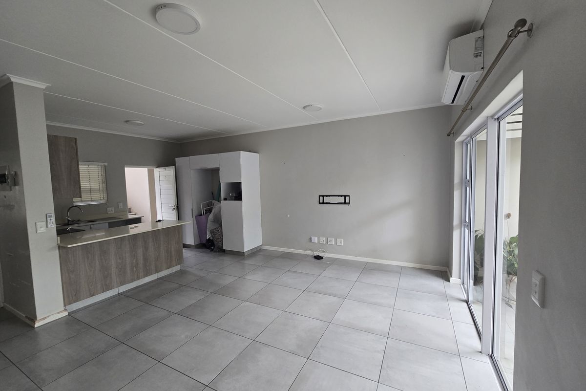 Apartment for RENT in the sought after estate Manor Estate - Photo 5