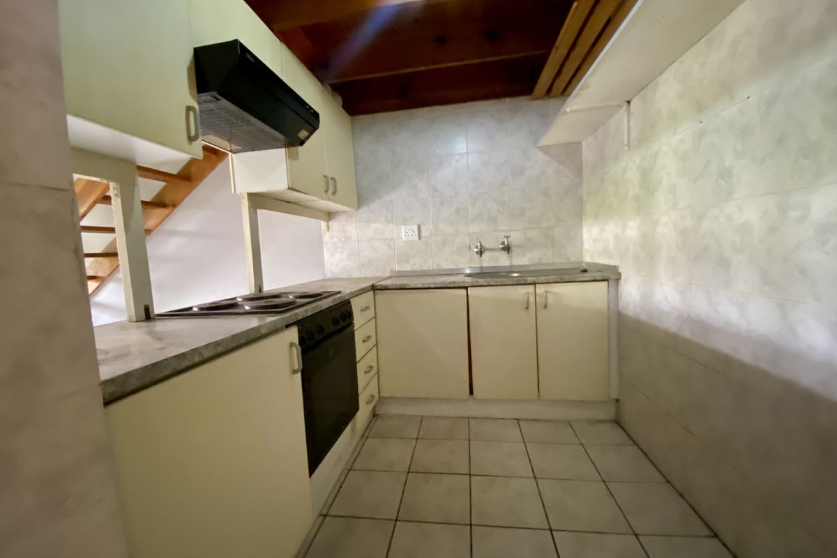 1 Bedroom Loft Apartment to Let in White River - Photo 3