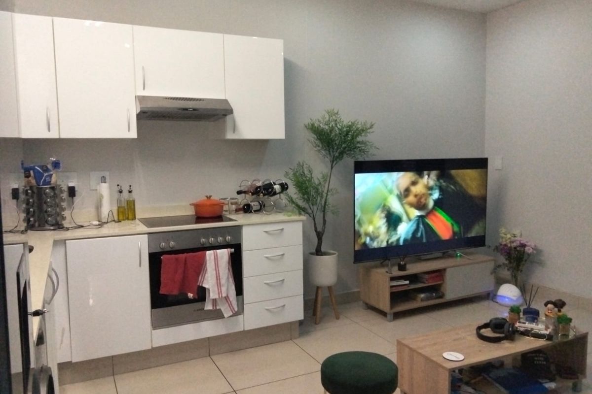 Cosy 1 bed apartment in Umhlanga - Photo 5