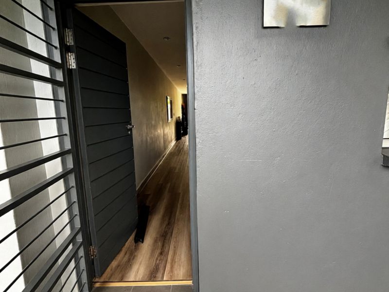 77 sqm ONE BED PET FRIENDLY GARDEN GEM - Photo 9