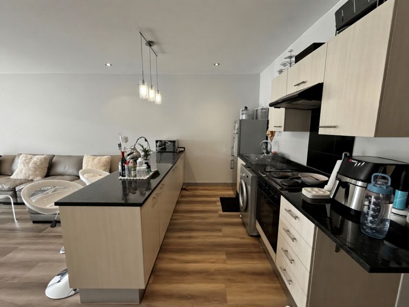 77 sqm ONE BED PET FRIENDLY GARDEN GEM - Photo 5