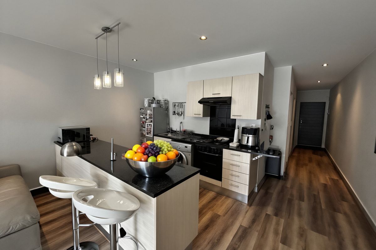 77 sqm ONE BED PET FRIENDLY GARDEN GEM - Photo 3