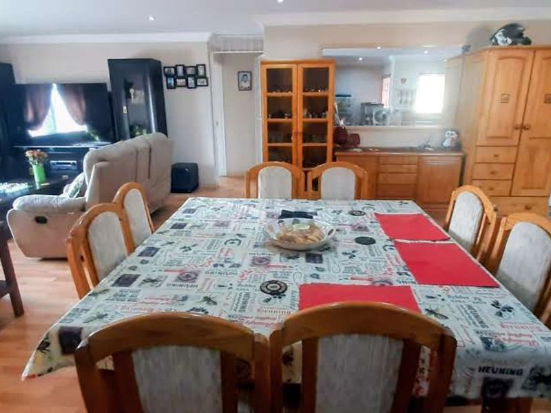 “The Perfect 3-Generation Home Under One Roof” - Photo 4