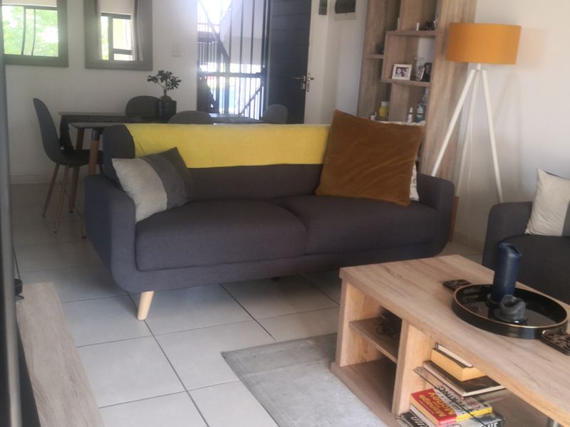 3 Bed Modern First Floor Apartment - Photo 3