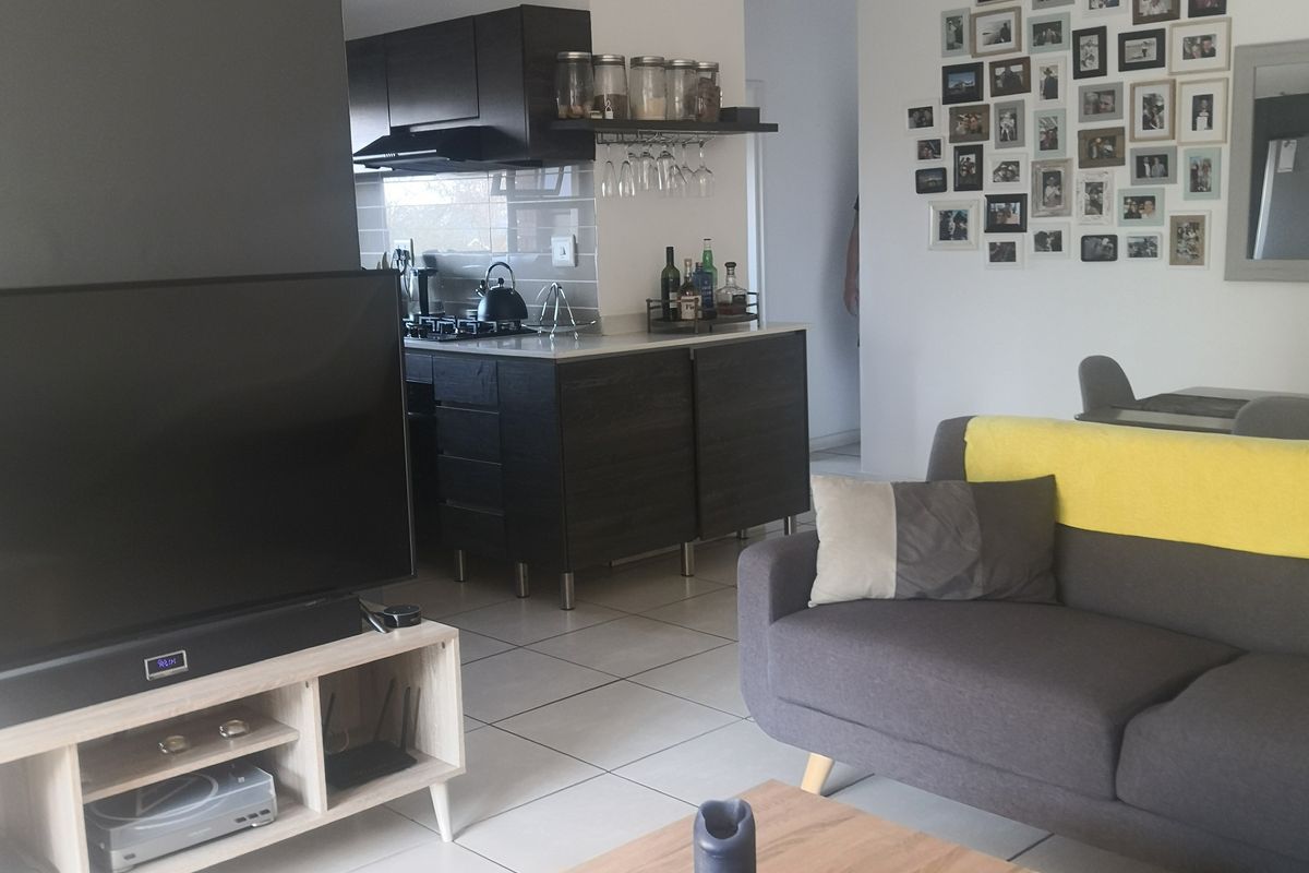 3 Bed Modern First Floor Apartment - Photo 4