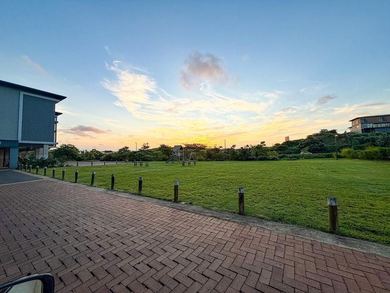 INVESTMENT-READY 2-BEDROOM APARTMENT - Photo 2