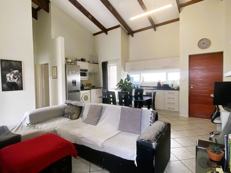 High Ceilings- High Potential - Photo 6