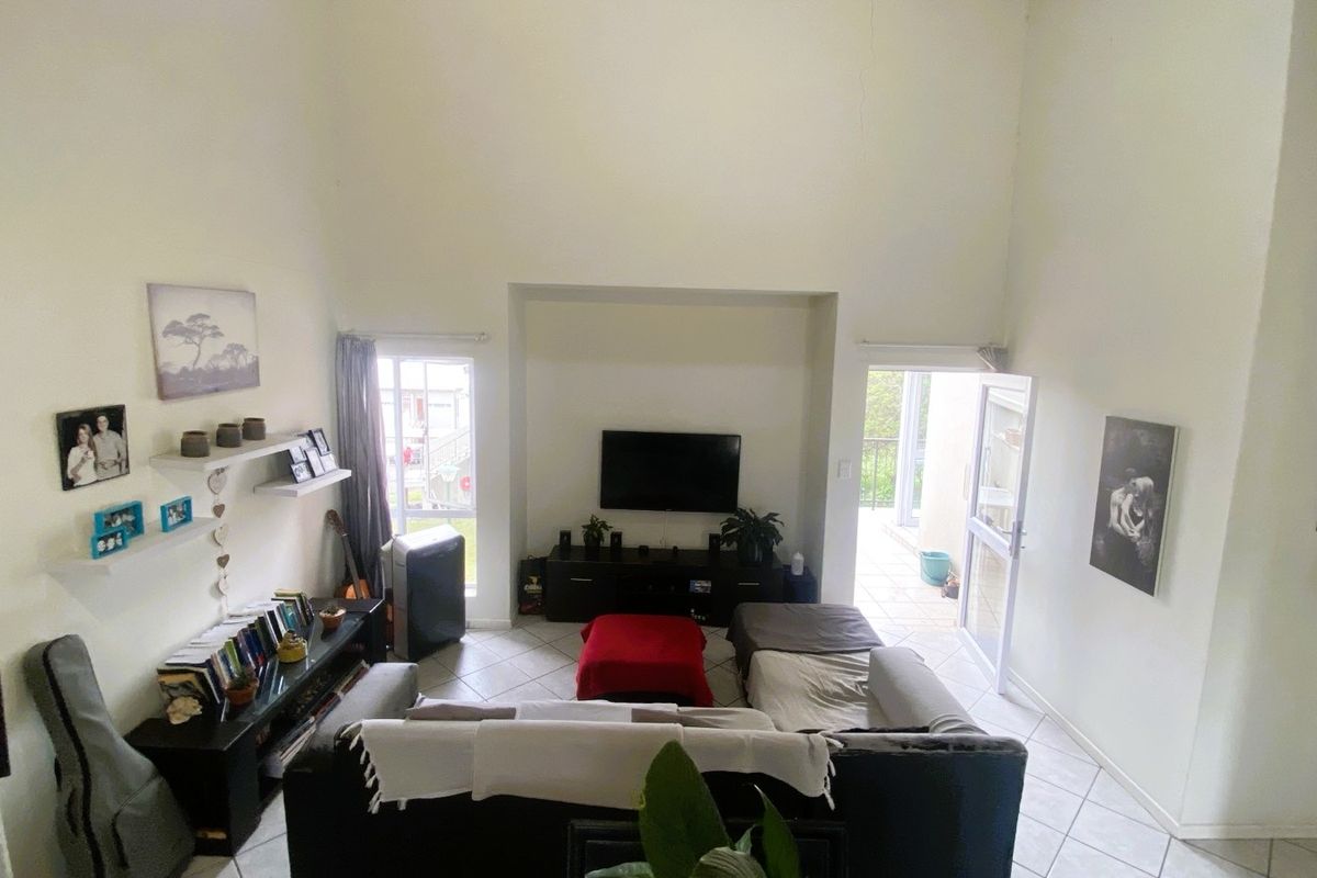 High Ceilings- High Potential - Photo 2