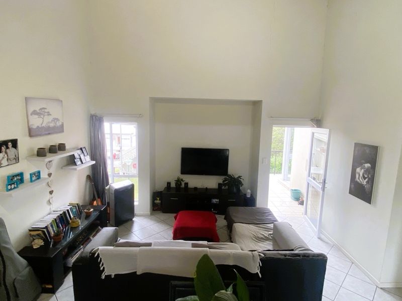 High Ceilings- High Potential - Photo 2