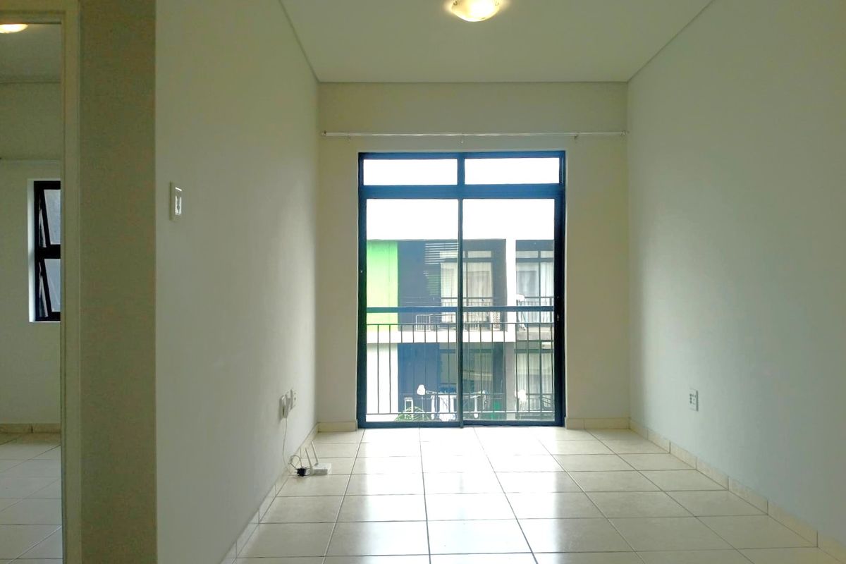 Pet Friendly Apartment - Photo 2