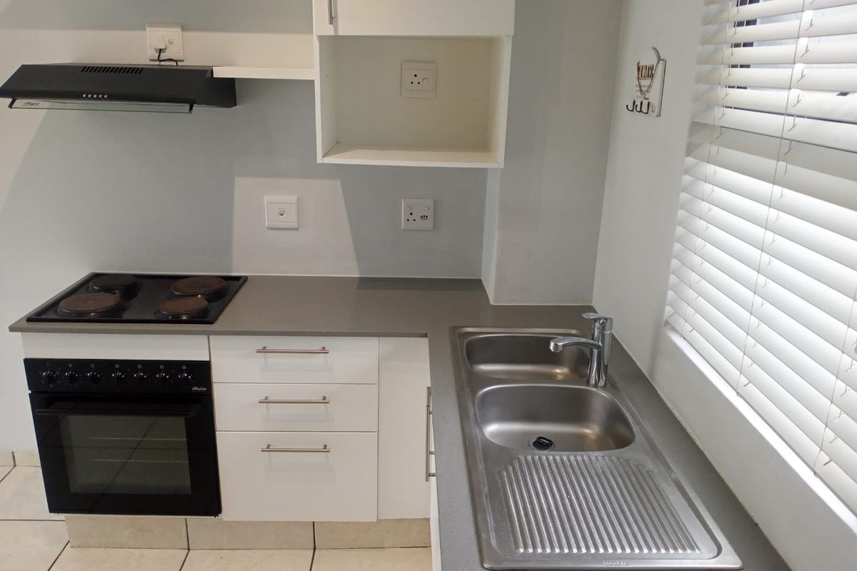 Pet Friendly Apartment - Photo 5