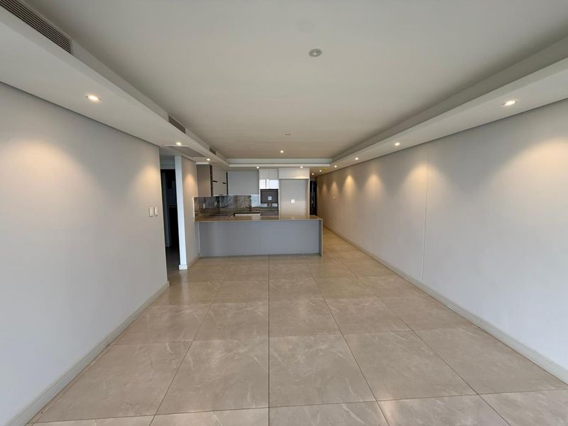 Modern 3 Bedroom Apartment with Sea Views in Skye Ridgeside - Photo 3