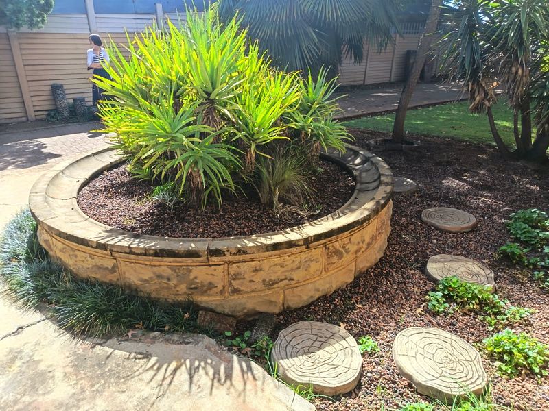 Four bedroom house in Golfpark, Meyerton - Photo 4