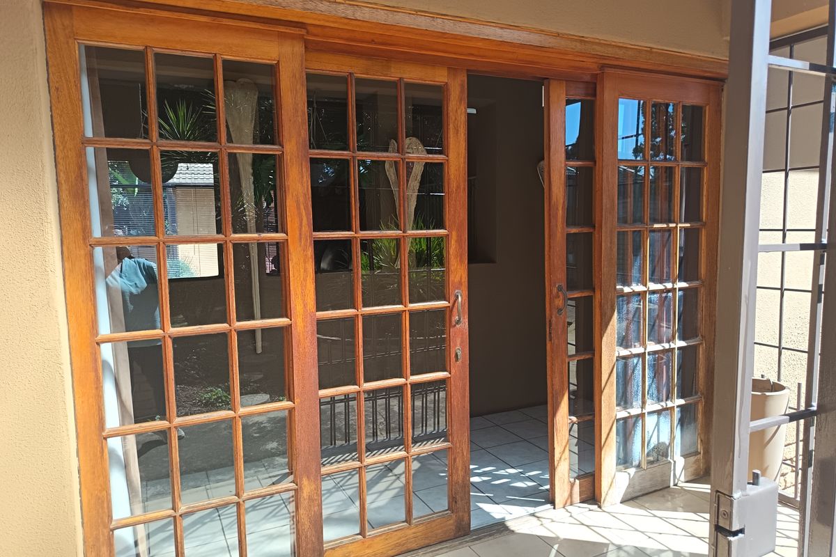 Four bedroom house in Golfpark, Meyerton - Photo 5