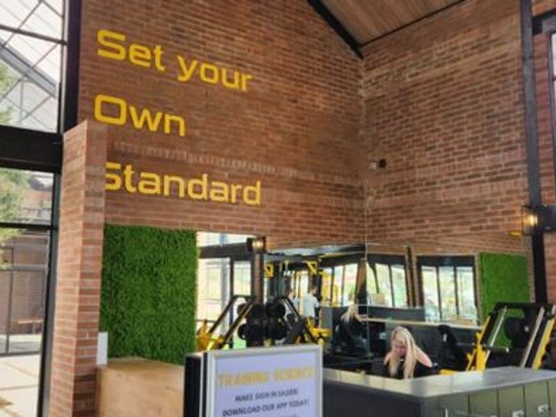 UNFURNISHED 1 BEDROOM APARTMENT IN GREENBAY - Photo 9