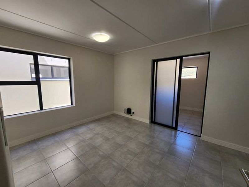 UNFURNISHED 1 BEDROOM APARTMENT IN GREENBAY - Photo 3