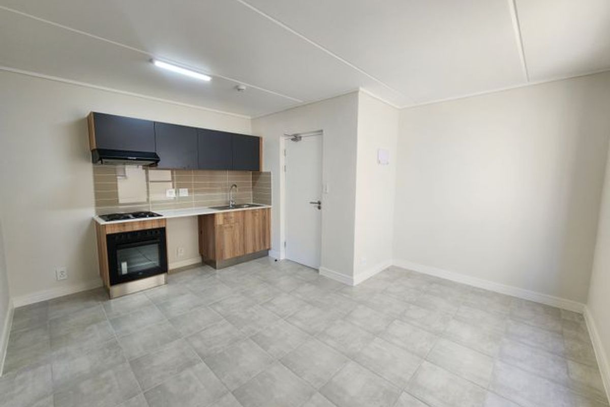 UNFURNISHED 1 BEDROOM APARTMENT IN GREENBAY - Photo 2