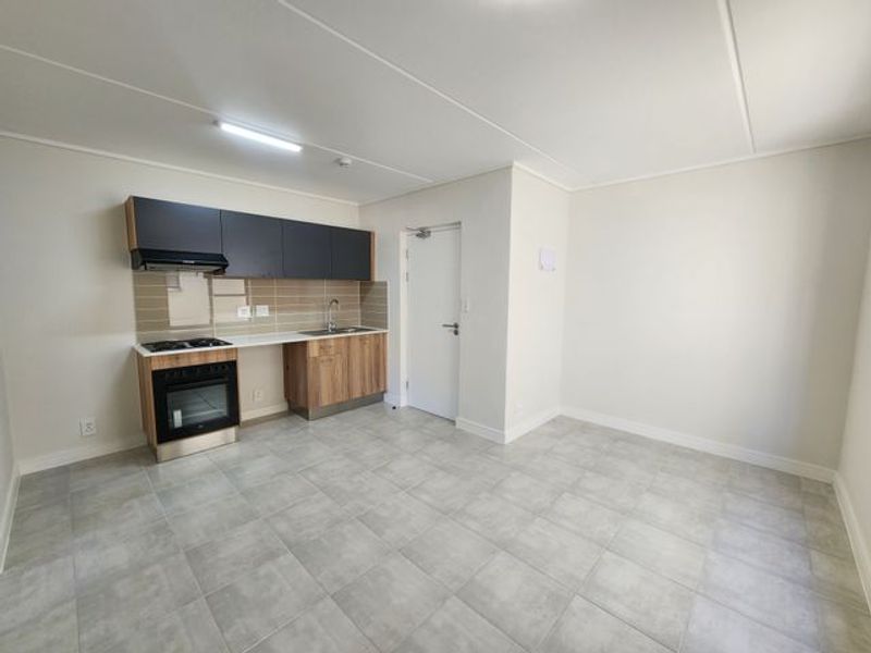 UNFURNISHED 1 BEDROOM APARTMENT IN GREENBAY - Photo 2